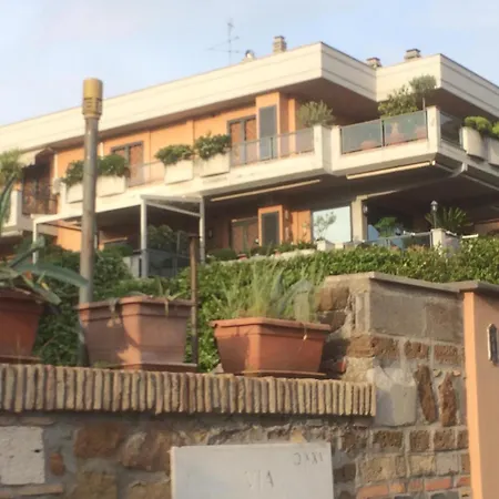 Domus فندق مبيت وإفطار